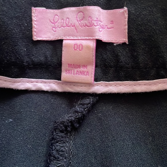 Shorts - Picture 2 of 3